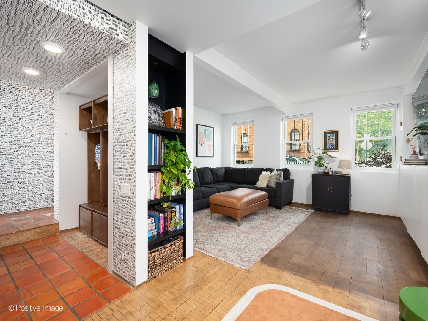 333 W MENOMONEE Street