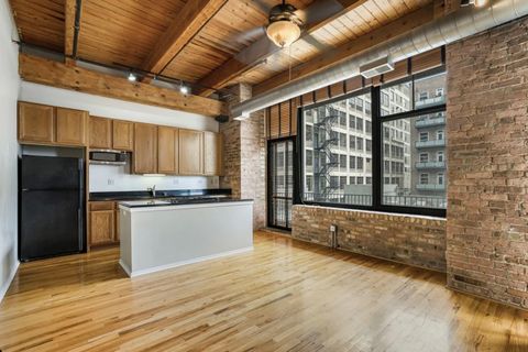 Tiny photo for 625 W Jackson Boulevard #307, Chicago, IL 60661 (MLS # 12575905)