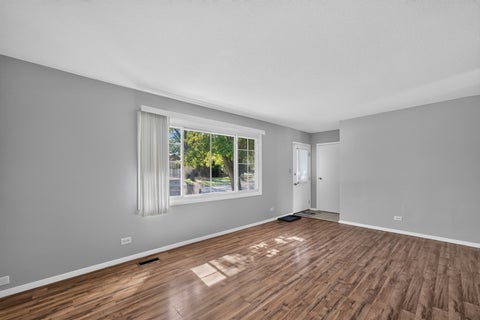 Tiny photo for 1622 W Celebrity Circle, Hanover Park, IL 60133 (MLS # 12779994)