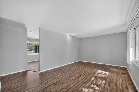 Tiny photo for 1622 W Celebrity Circle, Hanover Park, IL 60133 (MLS # 12779994)