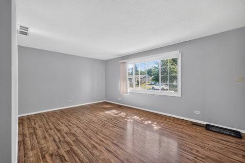 Tiny photo for 1622 W Celebrity Circle, Hanover Park, IL 60133 (MLS # 12779994)