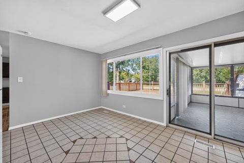 Tiny photo for 1622 W Celebrity Circle, Hanover Park, IL 60133 (MLS # 12779994)