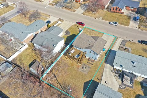 Tiny photo for 2613 Cherie Lane, Ottawa, IL 61350 (MLS # 12579845)