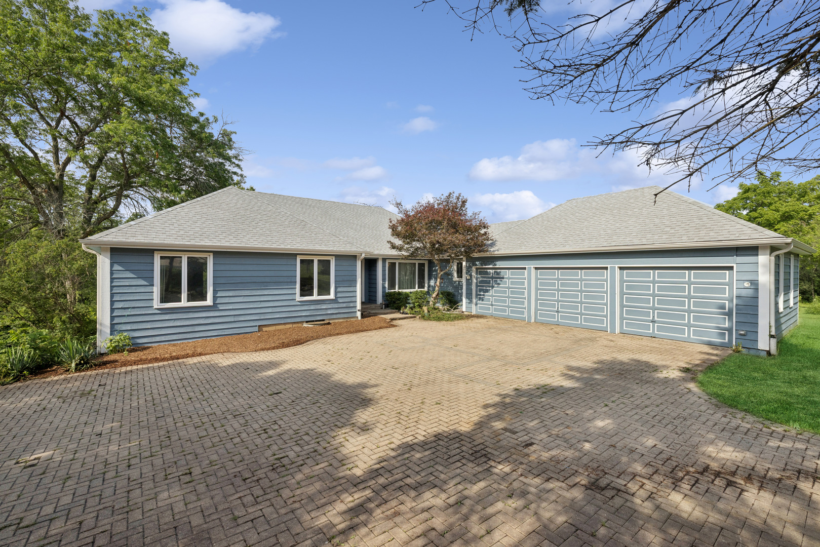 25725 N Oak Creek Circle