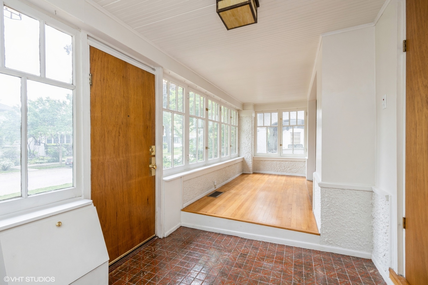 533 Clarence Avenue