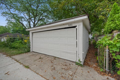 Tiny photo for 620 Clinton Avenue, Oak Park, IL 60304 (MLS # 12724645)