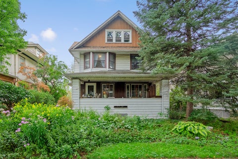 Photo of 620 Clinton Avenue, Oak Park, IL 60304 (MLS # 12724645)
