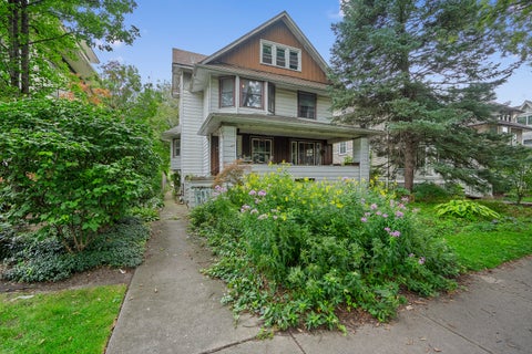 Tiny photo for 620 Clinton Avenue, Oak Park, IL 60304 (MLS # 12724645)