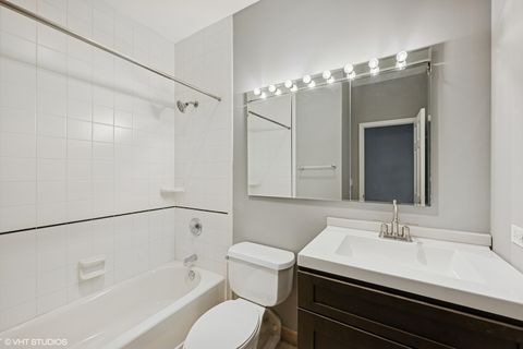 Tiny photo for 1 Renaissance Place #3PH, Palatine, IL 60067 (MLS # 12521553)