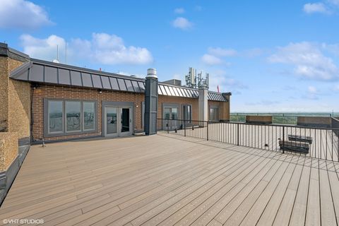 Tiny photo for 1 Renaissance Place #3PH, Palatine, IL 60067 (MLS # 12521553)