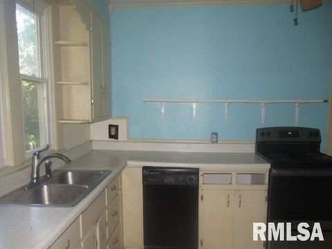 Tiny photo for 310 BLOSSOM Street, Carterville, IL 62918 (MLS # EB459839)