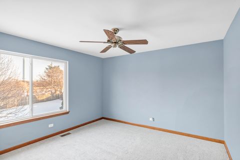 Tiny photo for 15 S Conway Court, South Elgin, IL 60177 (MLS # 12557293)