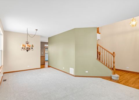 Tiny photo for 15 S Conway Court, South Elgin, IL 60177 (MLS # 12557293)