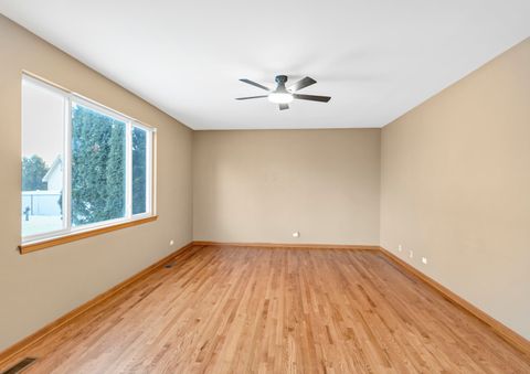 Tiny photo for 15 S Conway Court, South Elgin, IL 60177 (MLS # 12557293)