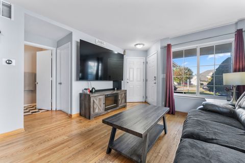 Tiny photo for 10 Ronan Court, Lake In The Hills, IL 60156 (MLS # 12471293)