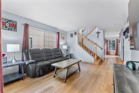 Tiny photo for 10 Ronan Court, Lake In The Hills, IL 60156 (MLS # 12471293)