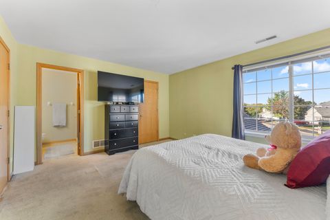 Tiny photo for 10 Ronan Court, Lake In The Hills, IL 60156 (MLS # 12471293)