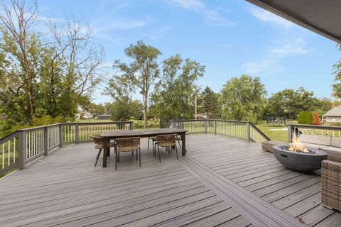 A home in Oakbrook Terrace