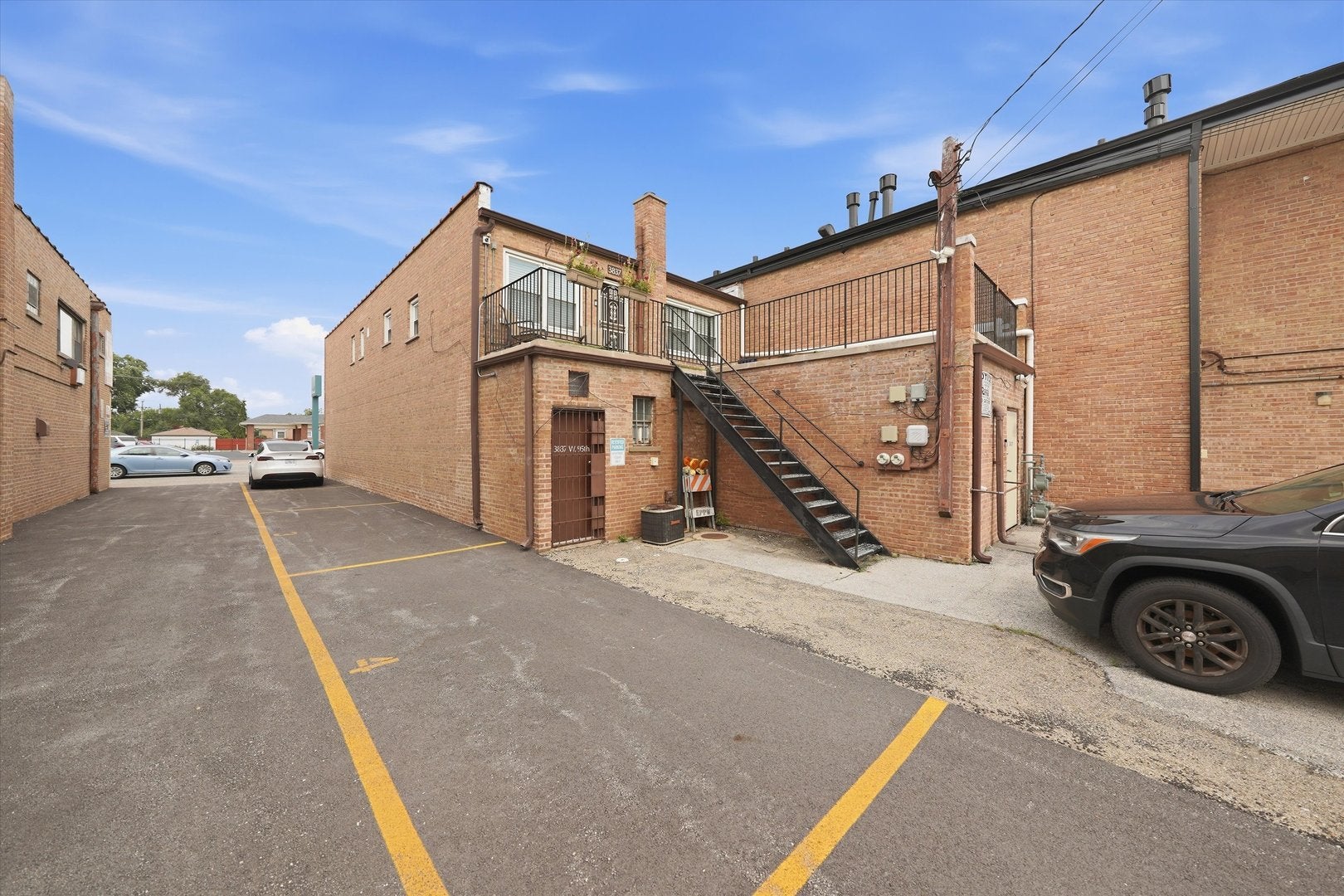 3837 W 95th Street