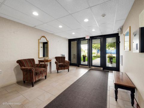 Tiny photo for 907 Curtiss Street #504, Downers Grove, IL 60515 (MLS # 12544009)