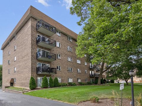 Tiny photo for 907 Curtiss Street #504, Downers Grove, IL 60515 (MLS # 12544009)