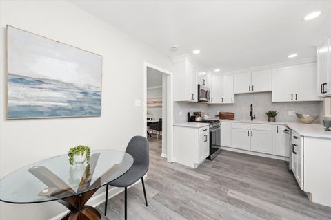 Tiny photo for 1016 RICHMOND Street, Joliet, IL 60435 (MLS # 12524925)