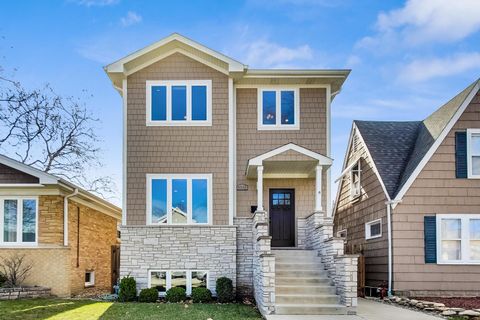 6555 N Oxford Avenue Chicago IL 60631