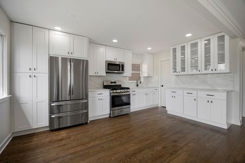 Tiny photo for 7727 New England Avenue, Burbank, IL 60459 (MLS # 12616521)