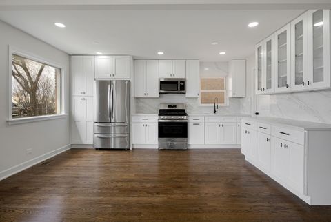 Tiny photo for 7727 New England Avenue, Burbank, IL 60459 (MLS # 12616521)