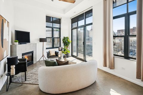 Tiny photo for 3631 N Halsted Street #308, Chicago, IL 60613 (MLS # 12582659)