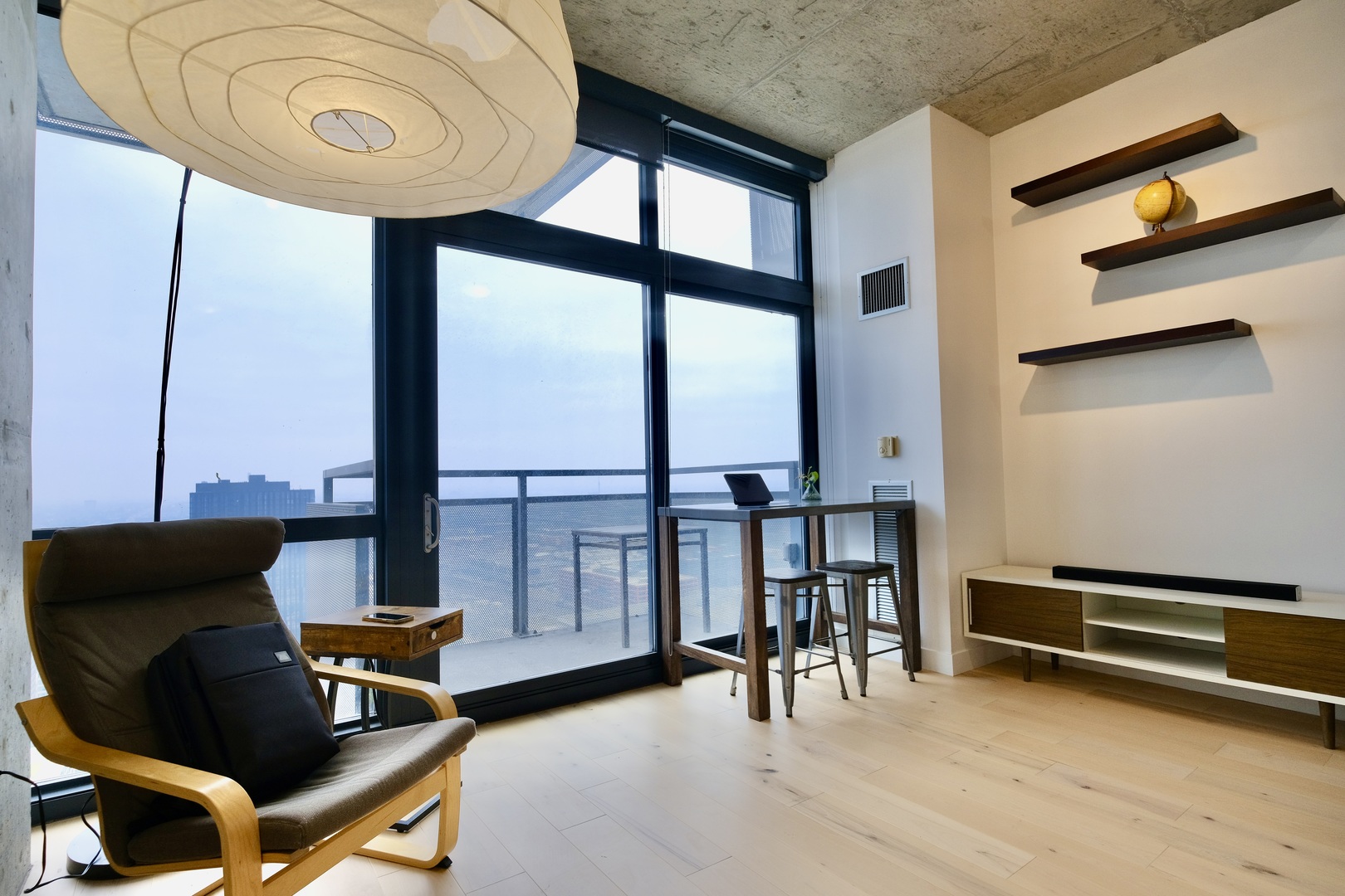235 W VAN BUREN Street 4206