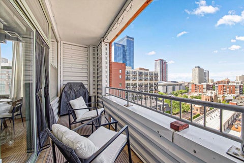 Tiny photo for 2001 S Calumet Avenue #711, Chicago, IL 60616 (MLS # 12662587)