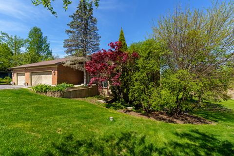 9 High Point Drive Hawthorn Woods IL 60047