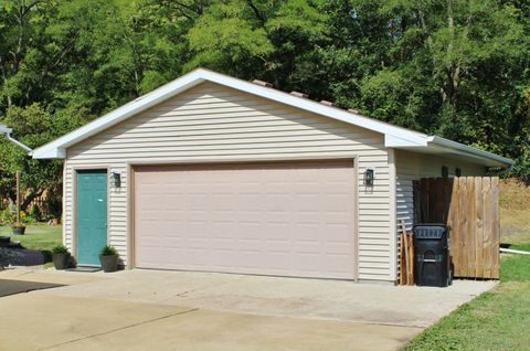 Tiny photo for 1226 Retz Drive, Ottawa, IL 61350 (MLS # 12487339)