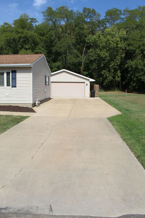 Tiny photo for 1226 Retz Drive, Ottawa, IL 61350 (MLS # 12487339)