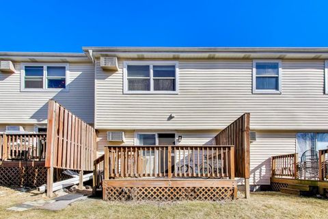 Tiny photo for 116 Raintree Court, Aurora, IL 60504 (MLS # 12571581)