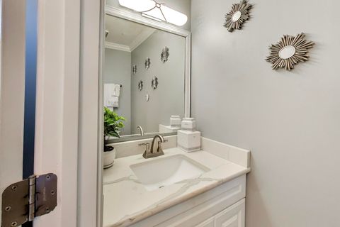 Tiny photo for 116 Raintree Court, Aurora, IL 60504 (MLS # 12571581)