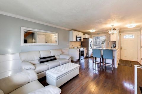 Tiny photo for 116 Raintree Court, Aurora, IL 60504 (MLS # 12571581)