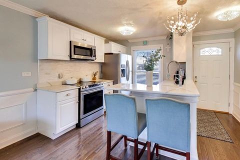 Tiny photo for 116 Raintree Court, Aurora, IL 60504 (MLS # 12571581)