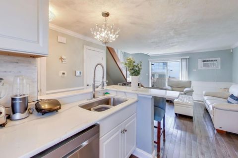 Tiny photo for 116 Raintree Court, Aurora, IL 60504 (MLS # 12571581)