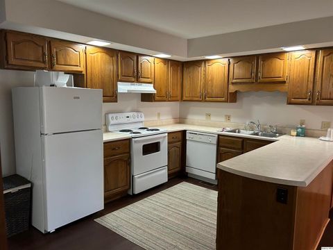 Tiny photo for 3811 Pine Ridge Dr, Quincy, IL 62305 (MLS # 12497528)