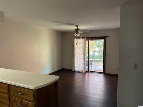 Tiny photo for 3811 Pine Ridge Dr, Quincy, IL 62305 (MLS # 12497528)