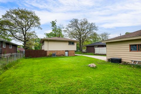 Tiny photo for 15040 Kenton Avenue, Midlothian, IL 60445 (MLS # 12614767)