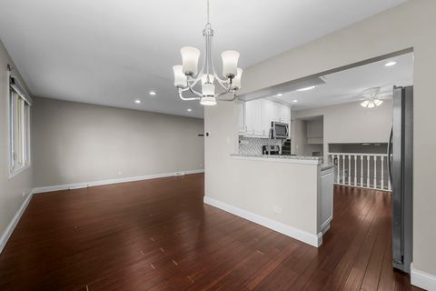 Tiny photo for 15040 Kenton Avenue, Midlothian, IL 60445 (MLS # 12614767)