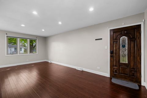 Tiny photo for 15040 Kenton Avenue, Midlothian, IL 60445 (MLS # 12614767)