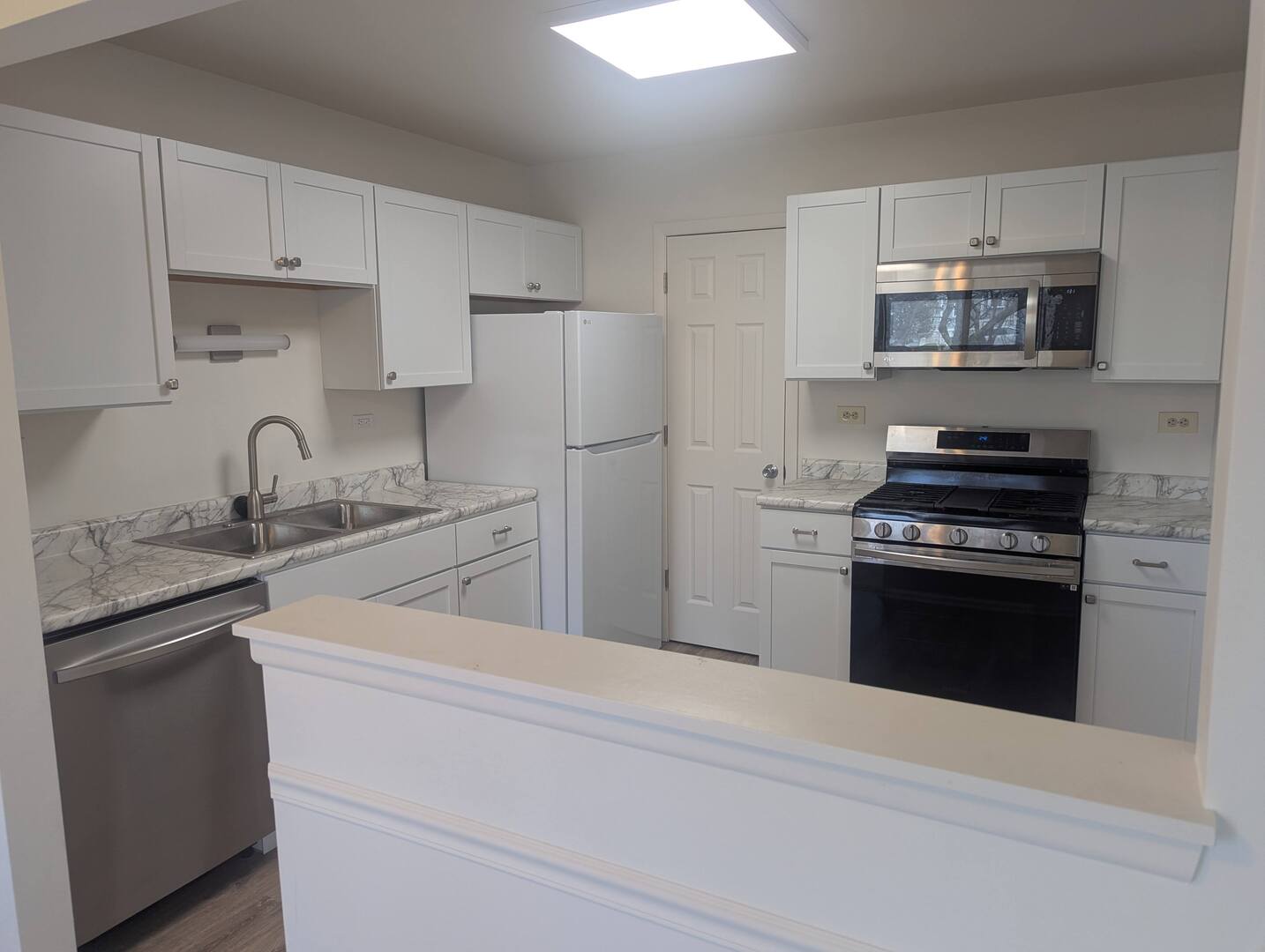 600 Eastview Court X1