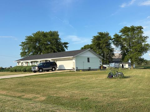 Tiny photo for 1736 N 600 East Road, Gilman, IL 60938 (MLS # 12415009)