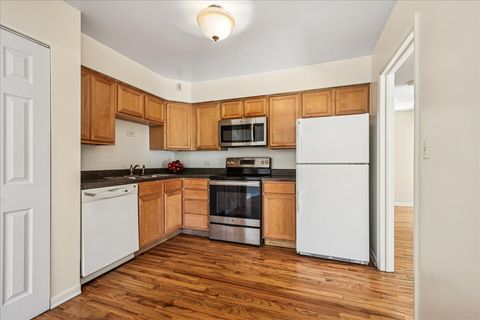 Tiny photo for 828 Oakton Street #3F, Evanston, IL 60202 (MLS # 12501875)