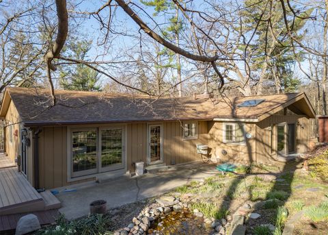 Tiny photo for 3 Heather Lane, Clinton, IA 52732 (MLS # 12549466)