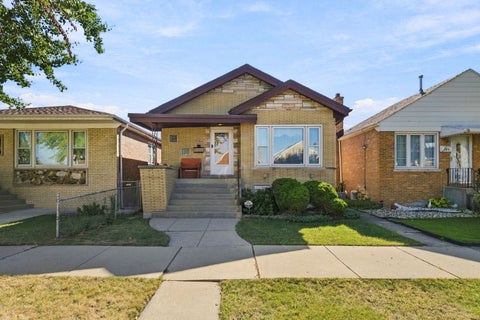 Photo of 6843 S Kedvale Avenue, Chicago, IL 60629 (MLS # 12759514)